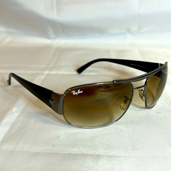 Ray Ban RB 3357 Sunglasses Frames RXABLE. Black/Gunmetal. PreOwned - Picture 1 of 11